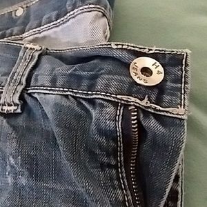 H4 jeans